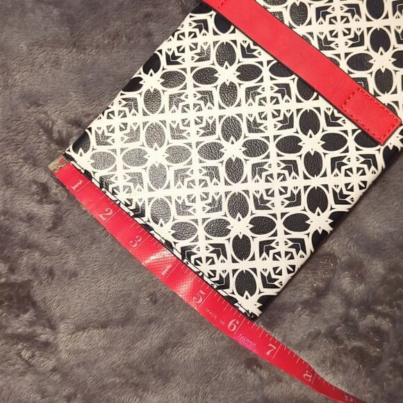 NEW The Limited Black White and Red Clutch Wallet - Picture 5 of 9